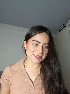 saasha Petit online show from 28, 2, 2026