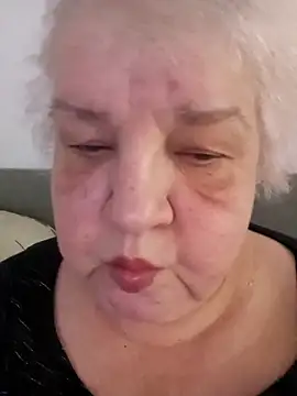 Snapshot of HapinessLovee chatting on 3, 3, 2026 HapinessLovee online show from 3, 3, 2026