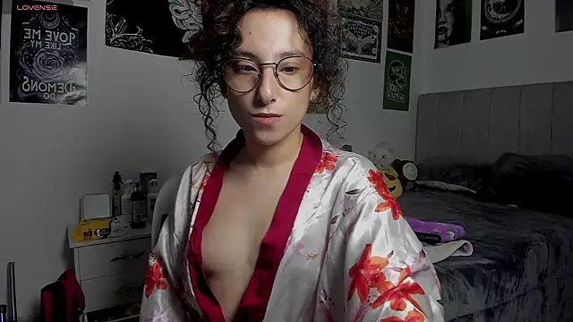 Snapshot of little__ammy chatting on 6, 3, 2026 little ammy online show from 6, 3, 2026