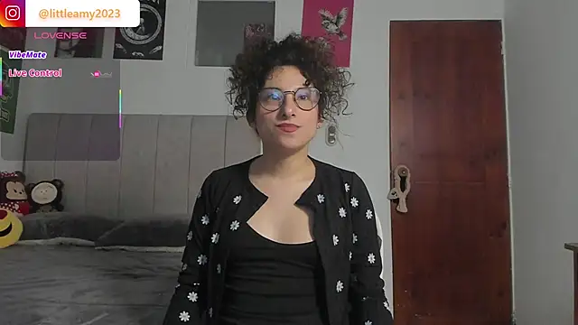 Snapshot of little__ammy chatting on 15, 3, 2026 little ammy online show from 15, 3, 2026