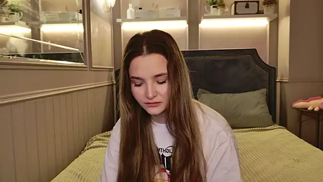 Snapshot of Lina_Sinerz chatting on 6, 3, 2026 Lina Sinerz online show from 6, 3, 2026