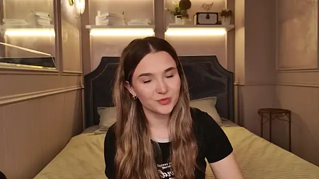 Snapshot of Lina_Sinerz chatting on 18, 3, 2026 Lina Sinerz online show from 18, 3, 2026