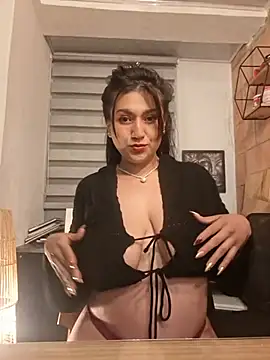 Magenta Moon online show from 30, 7, 2026