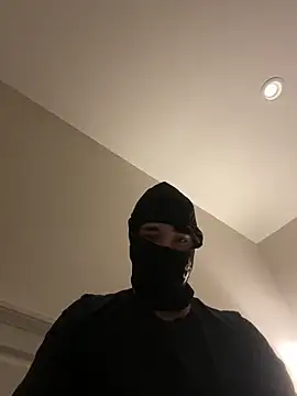 Snapshot of phantom898983 chatting on 3, 2, 2026 phantom898983 online show from 3, 2, 2026