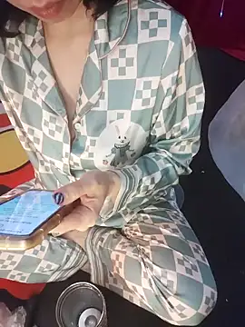 Snapshot of Alone_nothing chatting on 2, 2, 2026 Alone nothing online show from 2, 2, 2026