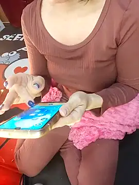 Snapshot of Alone_nothing chatting on 9, 2, 2026 Alone nothing online show from 9, 2, 2026