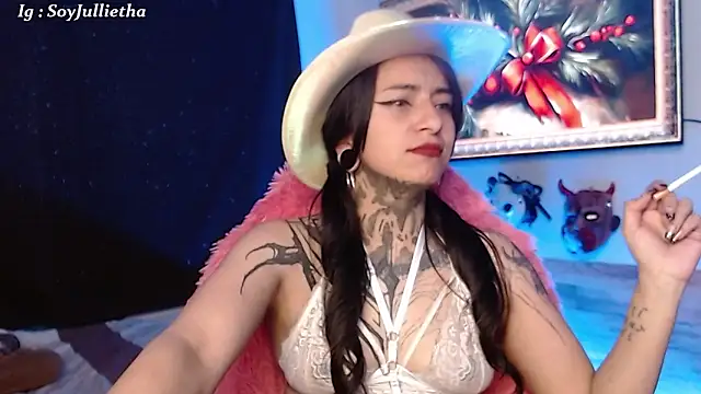 Snapshot of Julls420_ chatting on 14, 12, 2025 Julls420 online show from 14, 12, 2025