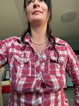 CherryCherry03 online show from 28, 7, 2026