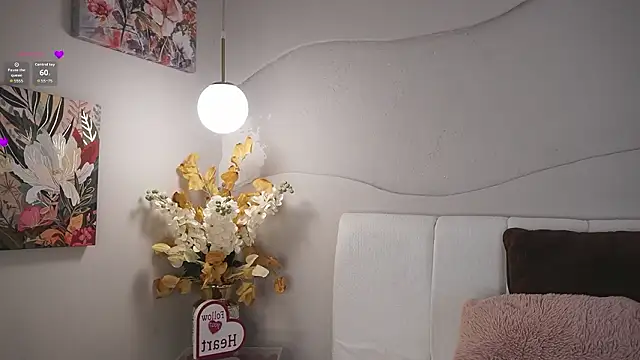 SaraJonesxx online show from 10, 3, 2026