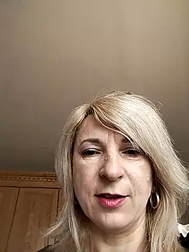 AhlyssaLove1155 online show from 3, 5, 2026