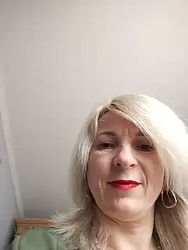 AhlyssaLove1155 online show from 15, 7, 2026