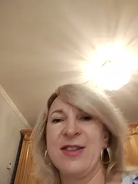 AhlyssaLove1155 online show from 18, 7, 2026