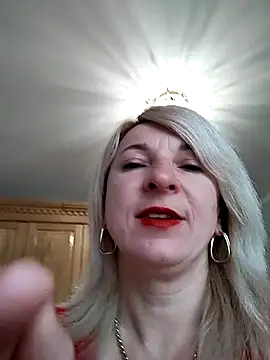 AhlyssaLove1155 online show from 25, 7, 2026
