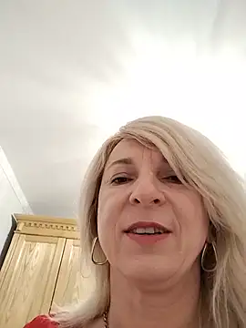 AhlyssaLove1155 online show from 25, 7, 2026