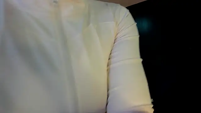 Snapshot of Sunny_n_Miha chatting on 6, 2, 2026 Sunny n Miha online show from 6, 2, 2026