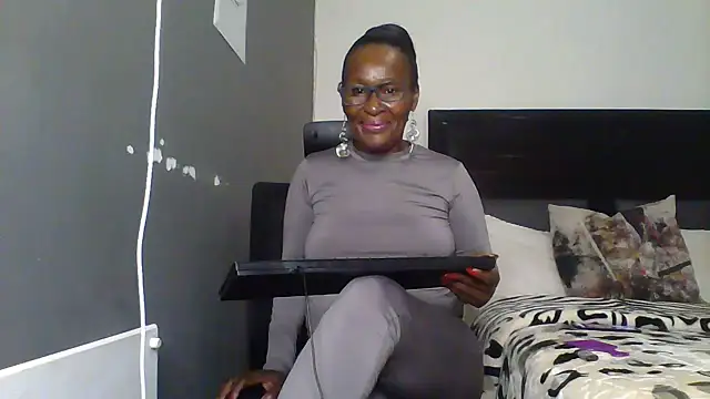 Snapshot of hotgrannxxx58 chatting on 15, 7, 2026 hotgrannxxx58 online show from 15, 7, 2026