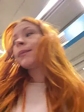 Snapshot of _Little_Ginger chatting on 21, 12, 2025 Little Ginger online show from 21, 12, 2025