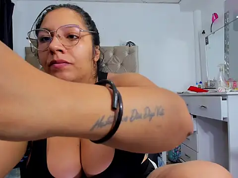 lulu parker online show from 10, 3, 2026