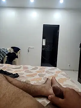 Snapshot of johny044 chatting on 8, 3, 2026 johny044 online show from 8, 3, 2026