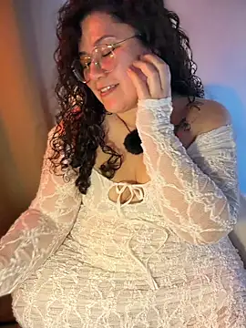 Snapshot of VanesssaMilf_ chatting on 6, 6, 2026 VanesssaMilf online show from 6, 6, 2026