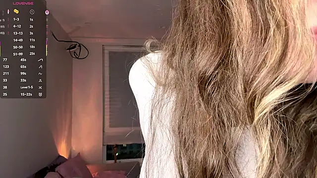 Snapshot of KiraBodrick chatting on 7, 3, 2026 KiraBodrick online show from 7, 3, 2026