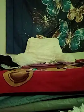 Snapshot of LoverGamer1 chatting on 14, 12, 2025 LoverGamer1 online show from 14, 12, 2025