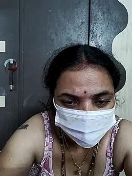 Snapshot of bhavyasri_55 chatting on 17, 12, 2025 bhavyasri 55 online show from 17, 12, 2025