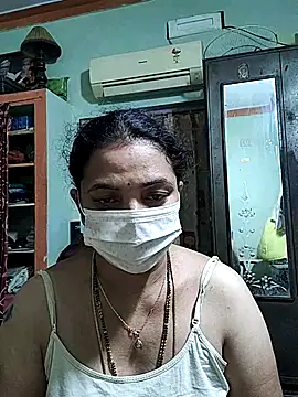 Snapshot of bhavyasri_55 chatting on 21, 12, 2025 bhavyasri 55 online show from 21, 12, 2025