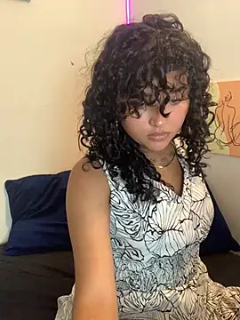 ladulcemary  online show from 3, 5, 2026