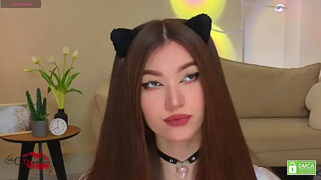 oliviaah  online show from 8, 5, 2026