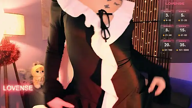 Snapshot of AprilFarrowy chatting on 16, 1, 2026 AprilFarrowy online show from 16, 1, 2026