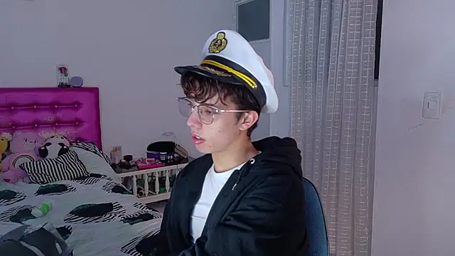 Snapshot of Dani_Dancer chatting on 4, 3, 2026 Dani Dancer online show from 4, 3, 2026