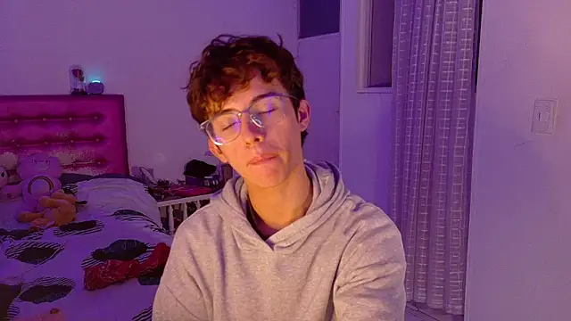 Snapshot of Dani_Dancer chatting on 8, 3, 2026 Dani Dancer online show from 8, 3, 2026