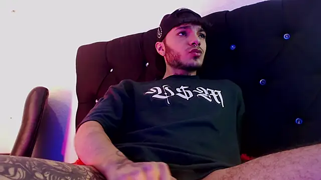 Snapshot of kingdani_hot chatting on 7, 3, 2026 kingdani hot online show from 7, 3, 2026