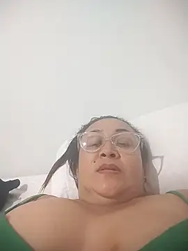 Nini Love  online show from 3, 2, 2026