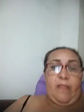 Nini Love  online show from 25, 4, 2026