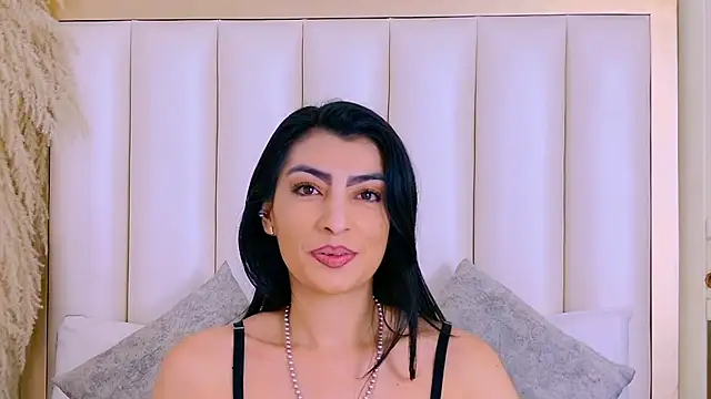 NinnaPiers online show from 28, 7, 2026