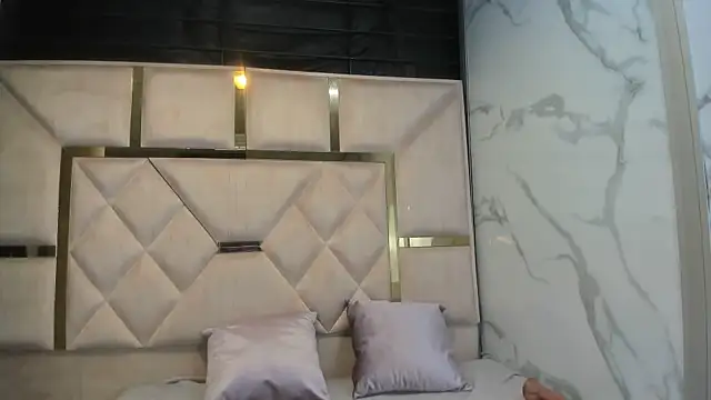 Snapshot of IssysLeBlanc chatting on 18, 1, 2026 IssysLeBlanc online show from 18, 1, 2026