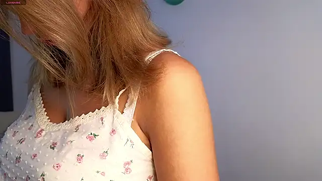 springloveee online show from 2, 5, 2026