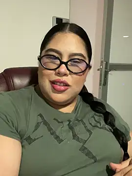Mia Carters online show from 22, 7, 2026