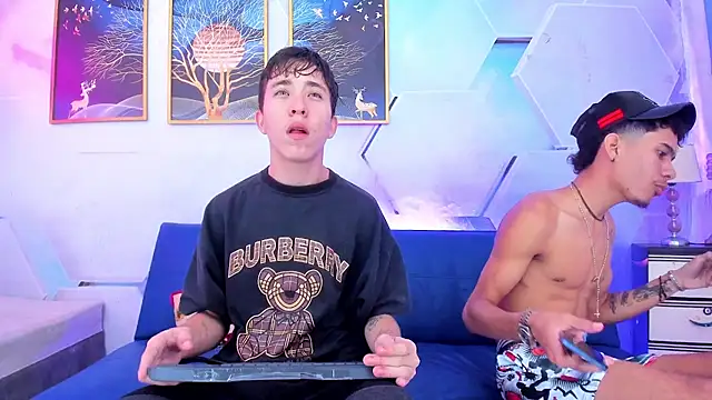 Alex jeins at online show from 18, 1, 2026