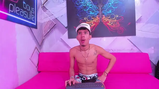 Alex jeins at online show from 21, 3, 2026