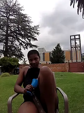 Snapshot of SexyMbali_01 chatting on 23, 2, 2026 SexyMbali 01 online show from 23, 2, 2026