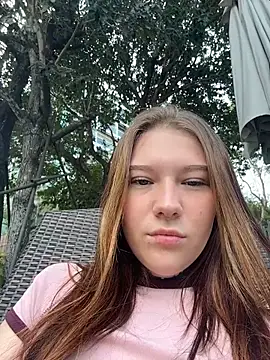 Snapshot of FionaMurr chatting on 4, 2, 2026 FionaMurr online show from 4, 2, 2026