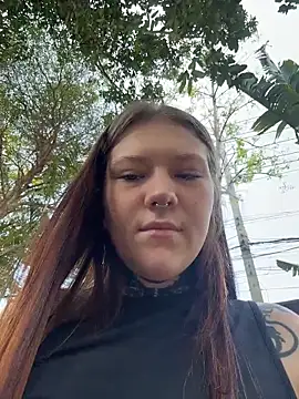 Snapshot of FionaMurr chatting on 4, 3, 2026 FionaMurr online show from 4, 3, 2026