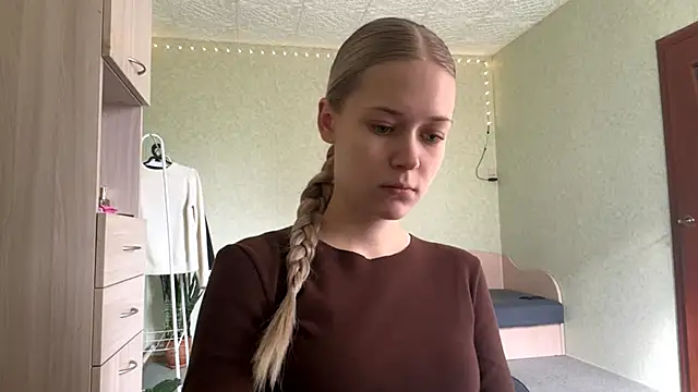 ZaidaSchwarten online show from 1, 5, 2026