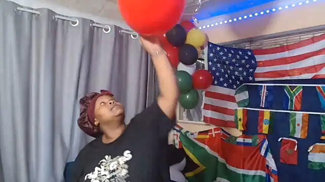 ChoklitBerryXX online show from 13, 6, 2026