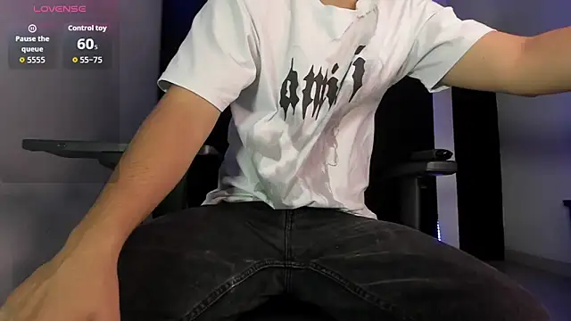 Snapshot of Liam_Mateo chatting on 9, 3, 2026 Liam Mateo online show from 9, 3, 2026