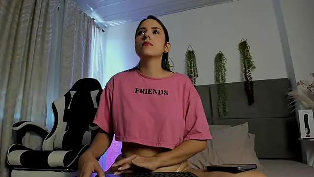 Snapshot of JulietaSnow chatting on 14, 3, 2026 JulietaSnow online show from 14, 3, 2026