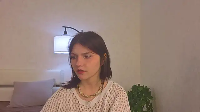 NyraVesperis online show from 18, 4, 2026